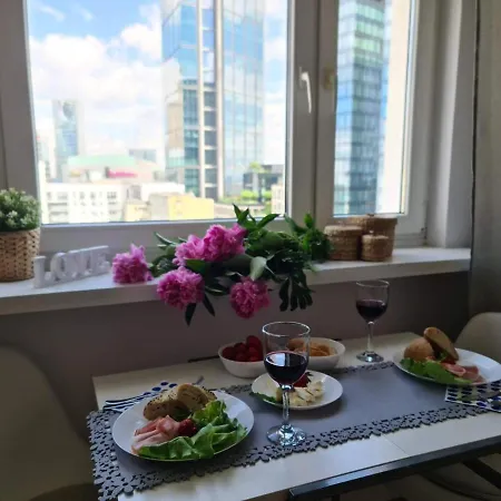 Apartament Chmielna Warszawa